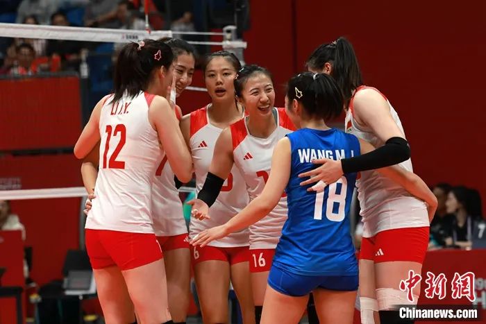 杭州亚运会女子排球三比零横扫越南实现四战全