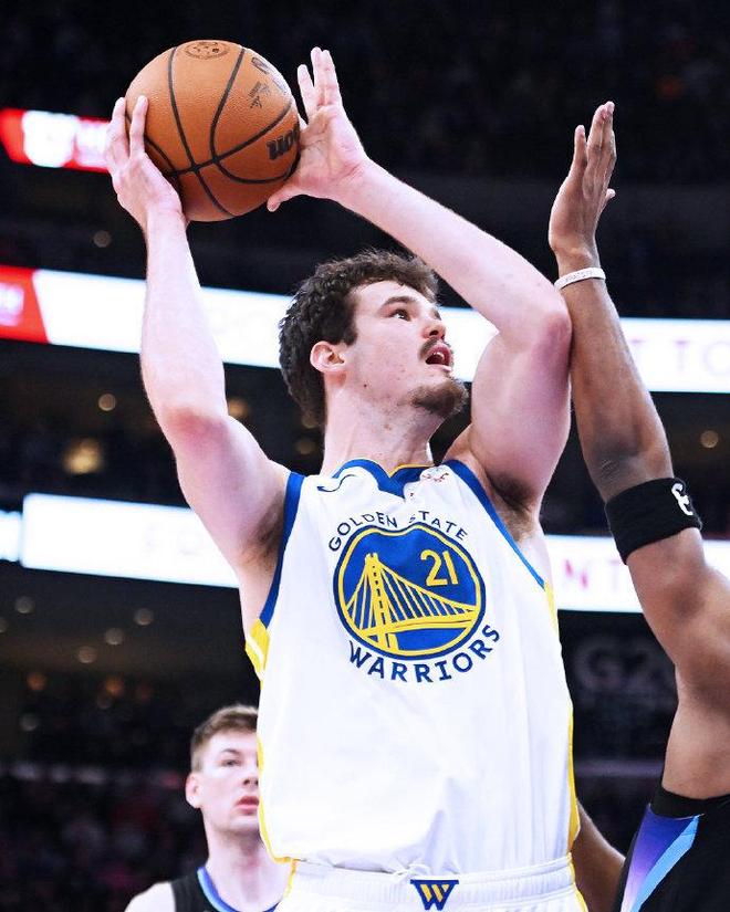 塞斯-库里复出勇士惜败爵士 西部排名再变