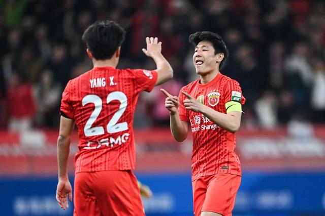 武磊替补梅开二度助海港斩获2026赛季首胜