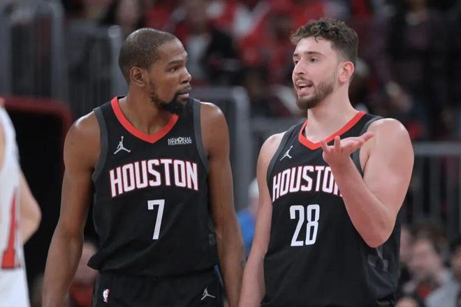 残阵湖人迎战火箭 詹姆斯单核扛起季后赛最后征