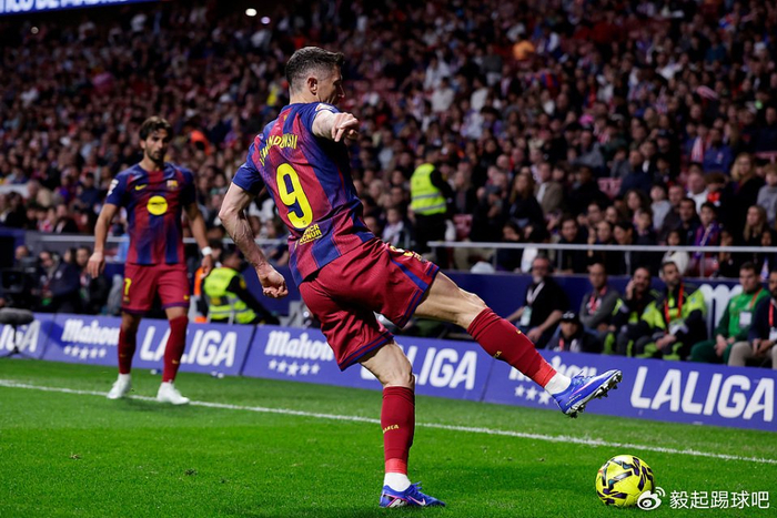 莱万或加盟尤文图斯？博涅克力挺其意甲挑战