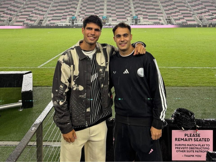 阿尔卡拉斯迈阿密赛爆冷出局 休闲活动展现心态