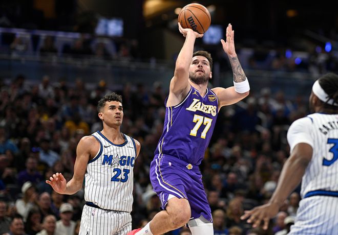 雷霆11连胜登顶联盟第一 湖人豪取9连胜领跑西部