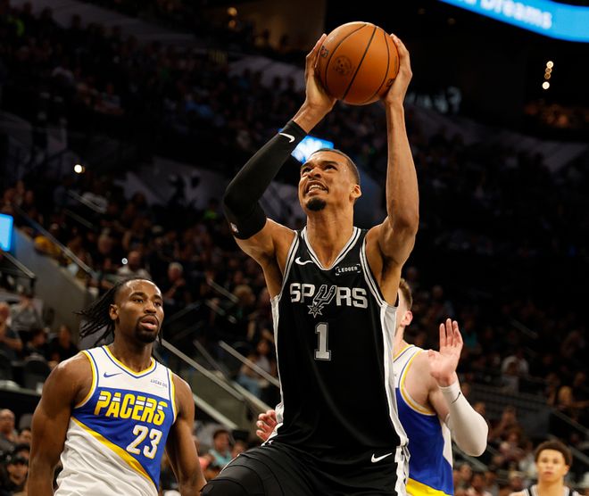 雷霆11连胜登顶联盟第一 湖人豪取9连胜领跑西部