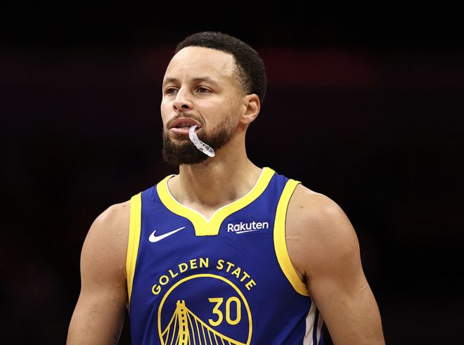 雷霆11连胜登顶联盟第一 湖人豪取9连胜领跑西部