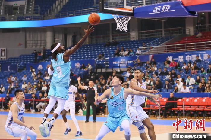 首届CBA俱乐部杯青岛赛区揭幕战，北京北汽81-7