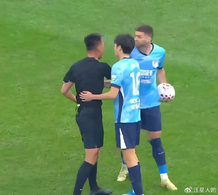 大连英博主场惨败云南玉昆 两度失球暴露防守漏